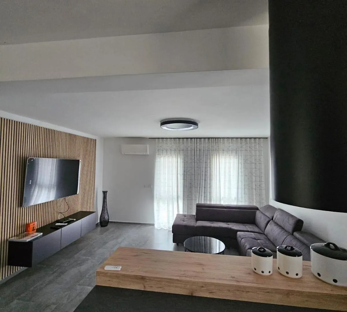 Family Friendly Apartments With A Swimming Pool Vir - Kozjak, Vir - 22971 0*,  Kroatië