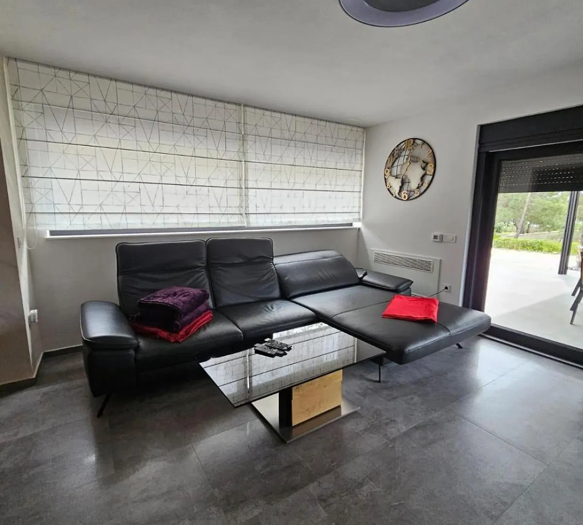 Family Friendly Apartments With A Swimming Pool Vir - Kozjak, Vir - 22971 Kroatië